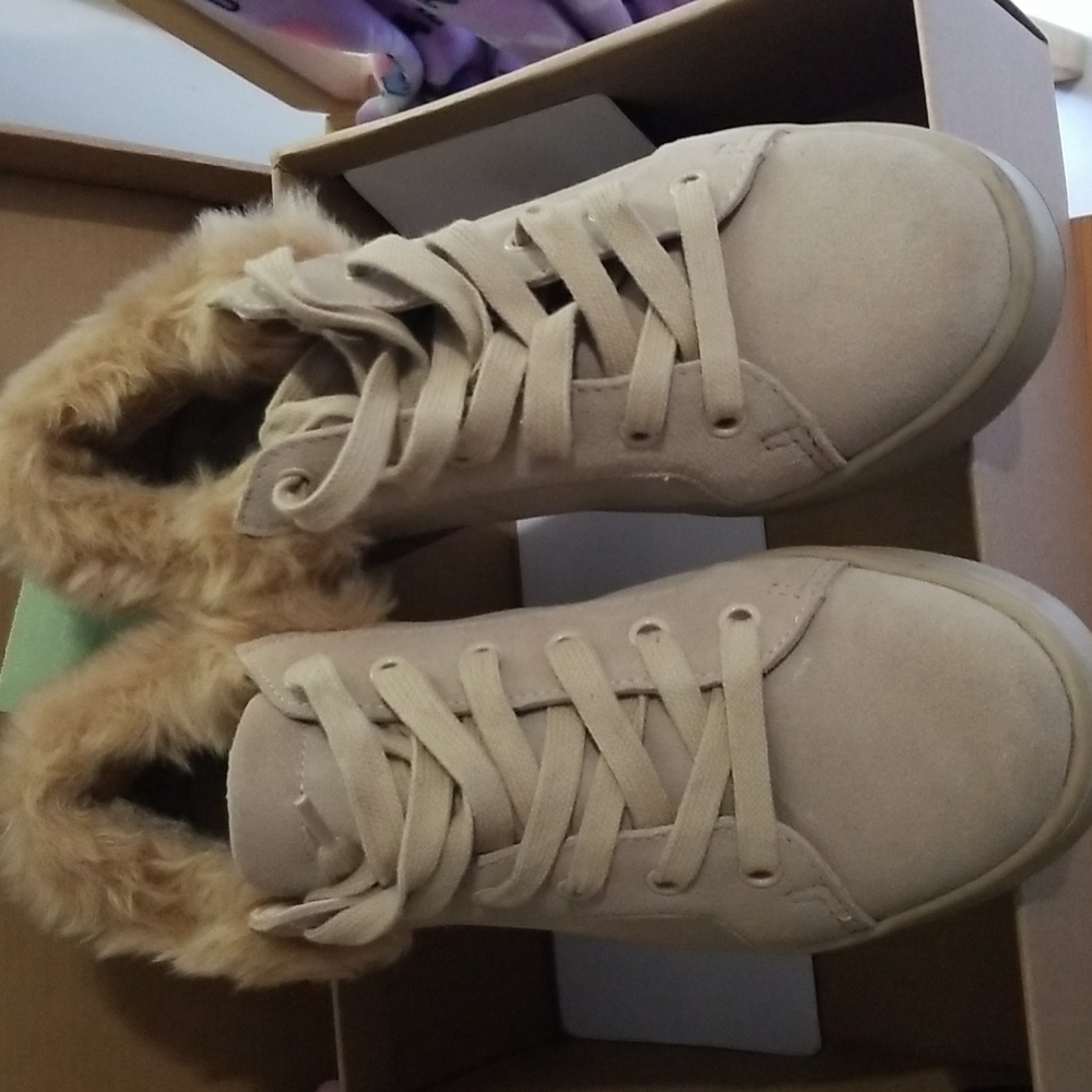 Steve madden fur shoes